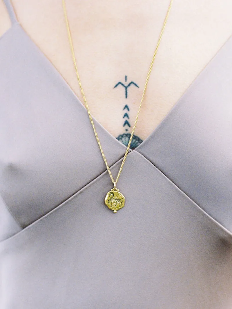 Trojan Horse Necklace Gold | Long